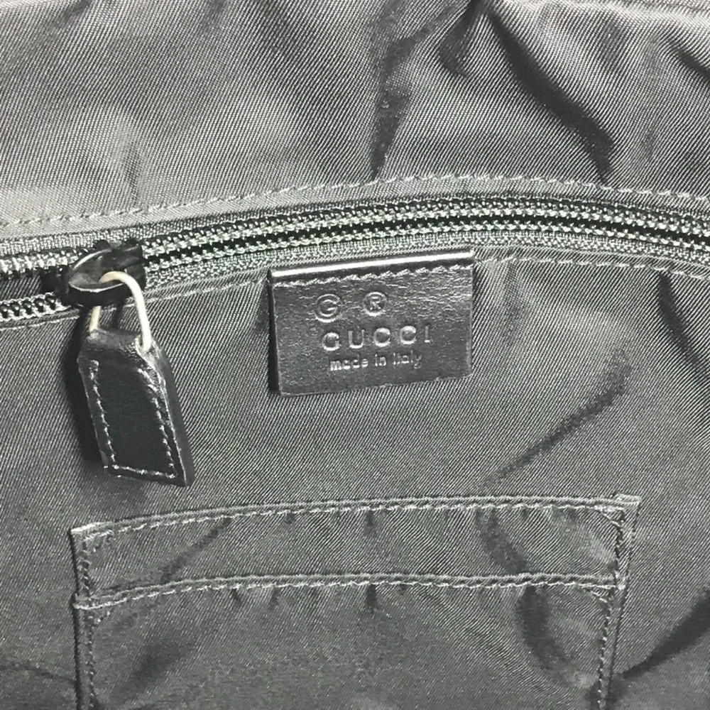 GUCCI Black Leather Shoulder Bag - Picture 11 of 14